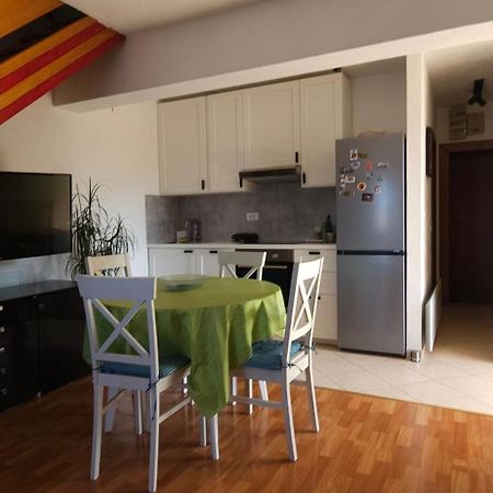 Joeduplex Seeview Podstrana Buitenkant foto
