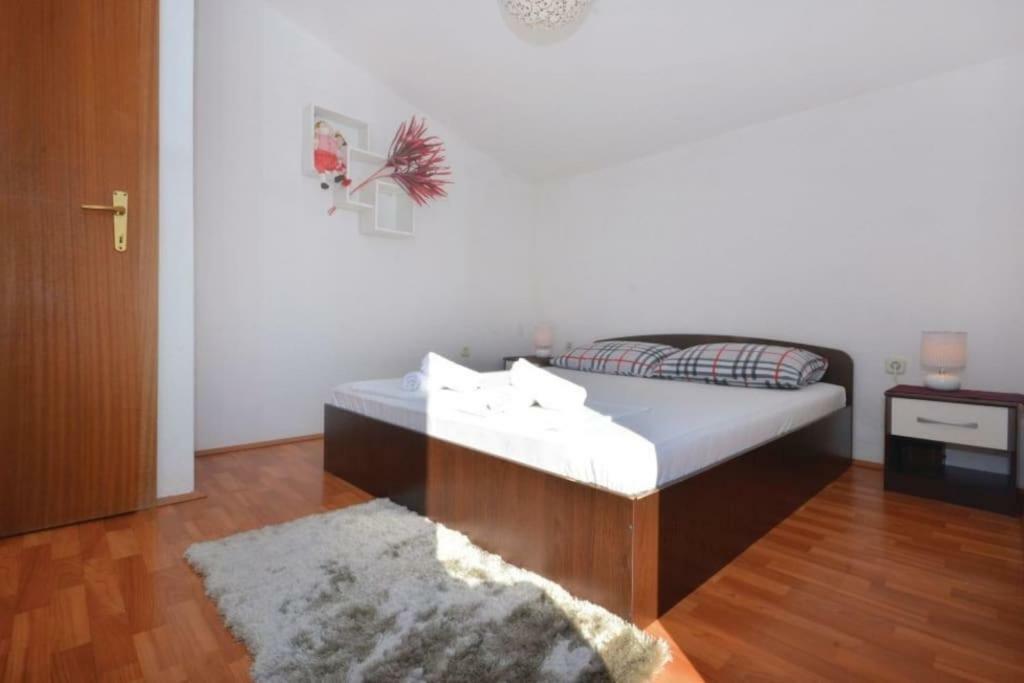 Joeduplex Seeview Podstrana Buitenkant foto